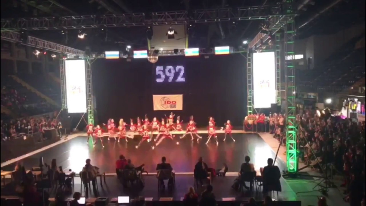 DISCO DANCE FORMATION JUNIORS- QUEENS ASSOS NELUX 2017
