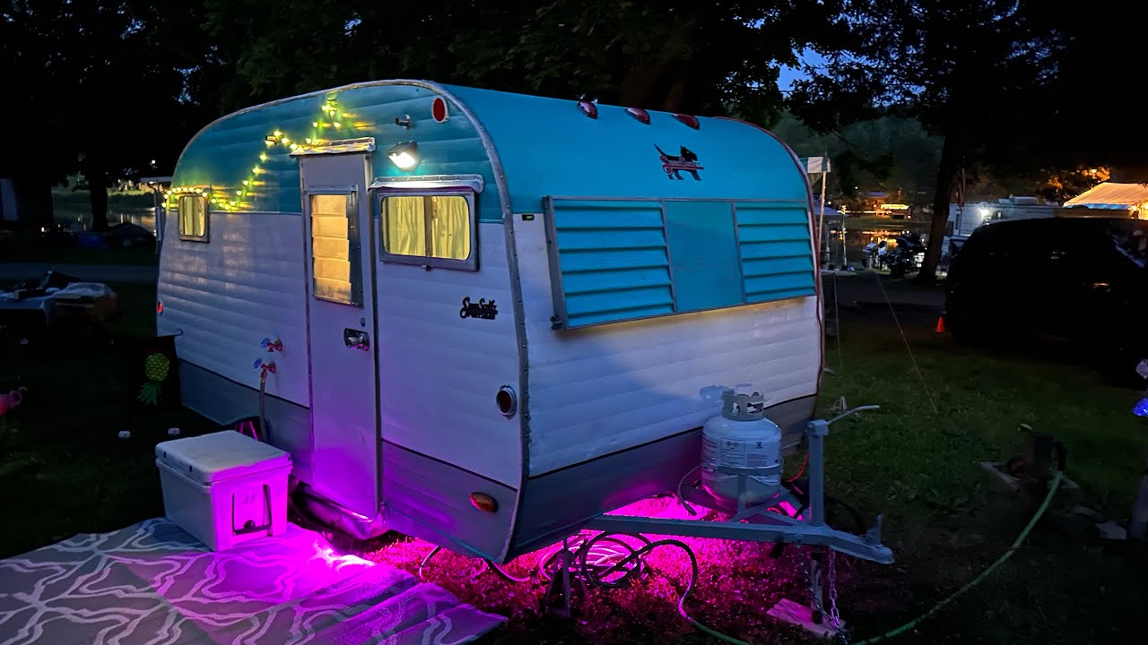Mara & Keith’s 1965 Serro Scotty Sportsman Gaucho