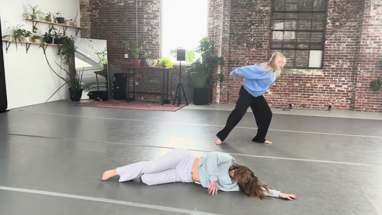 Mackenzie and Alyssa’s duet video 