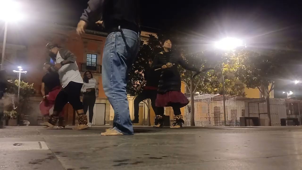 Granito de oro. Danza azteca chichimeca de la Gran Tenochtitlan