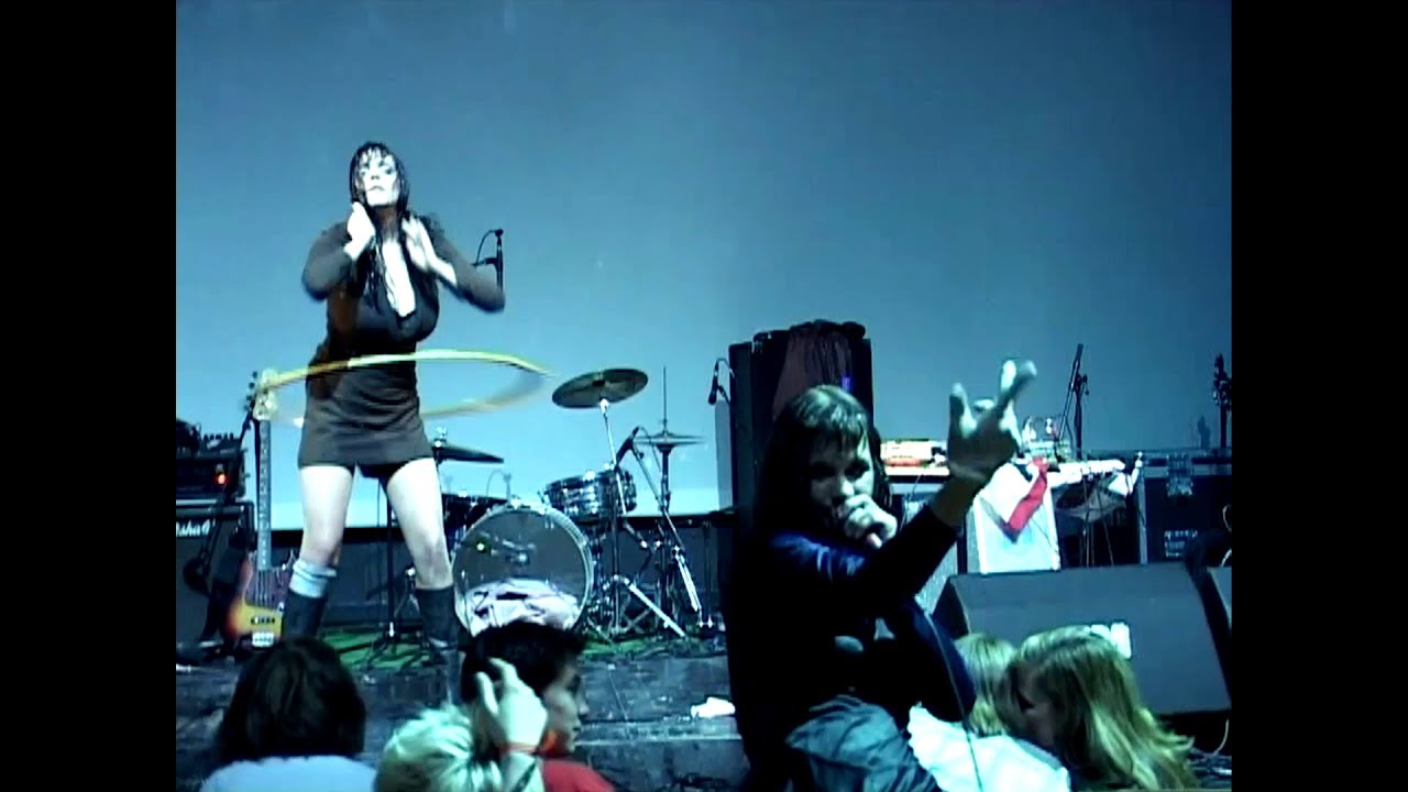 Cobra Killer - Try It / Bye Bye Bye (Volksbühne Berlin 2003)