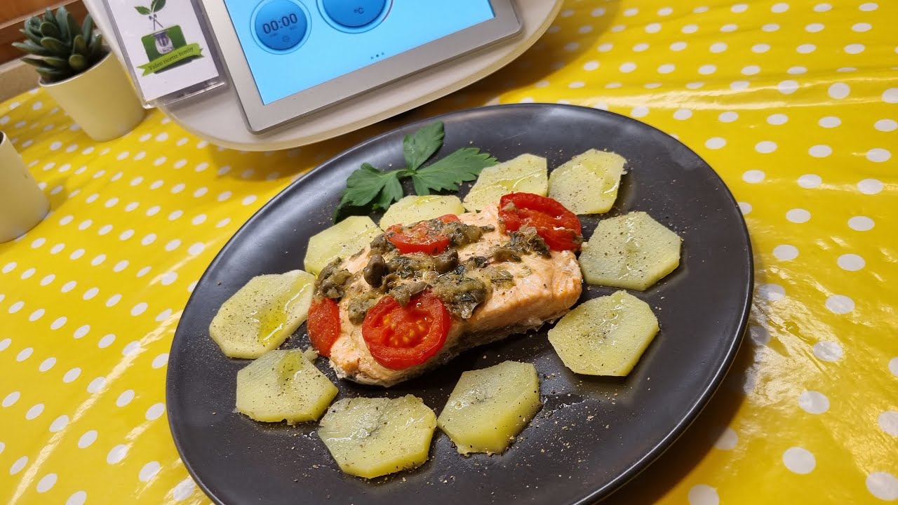 Salmone al cartoccio con patate per bimby TM6 TM5 TM31 TM21 cottura multilivello