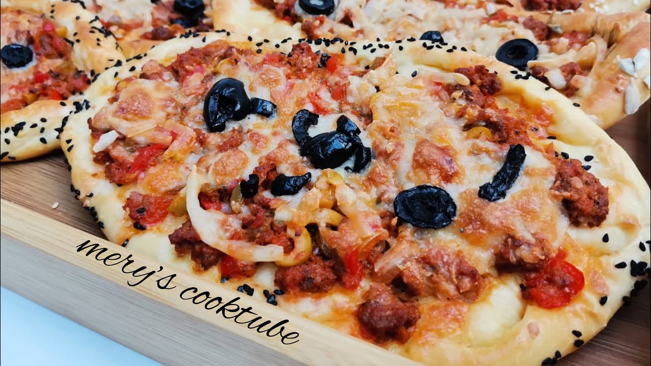 فطائر تركية🇹🇳 | قوارب البيتزا التركية 🍕 بعجينة رطبة و قطنية