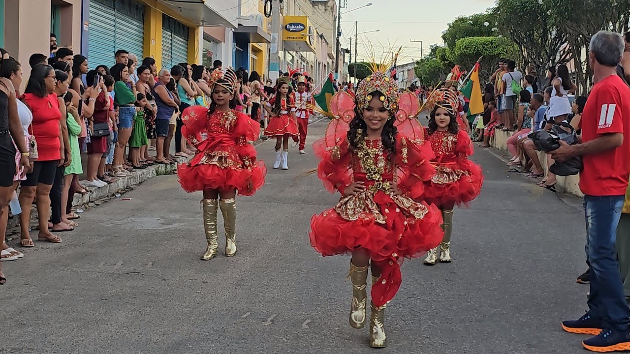 Desfile Do Colégio Mãe Rainha 👑  Cedro de São João/Se
