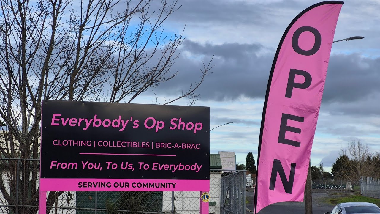 Everybody's Op Shop- Thrift store in Morrinsville, New Zealand 🇳🇿 