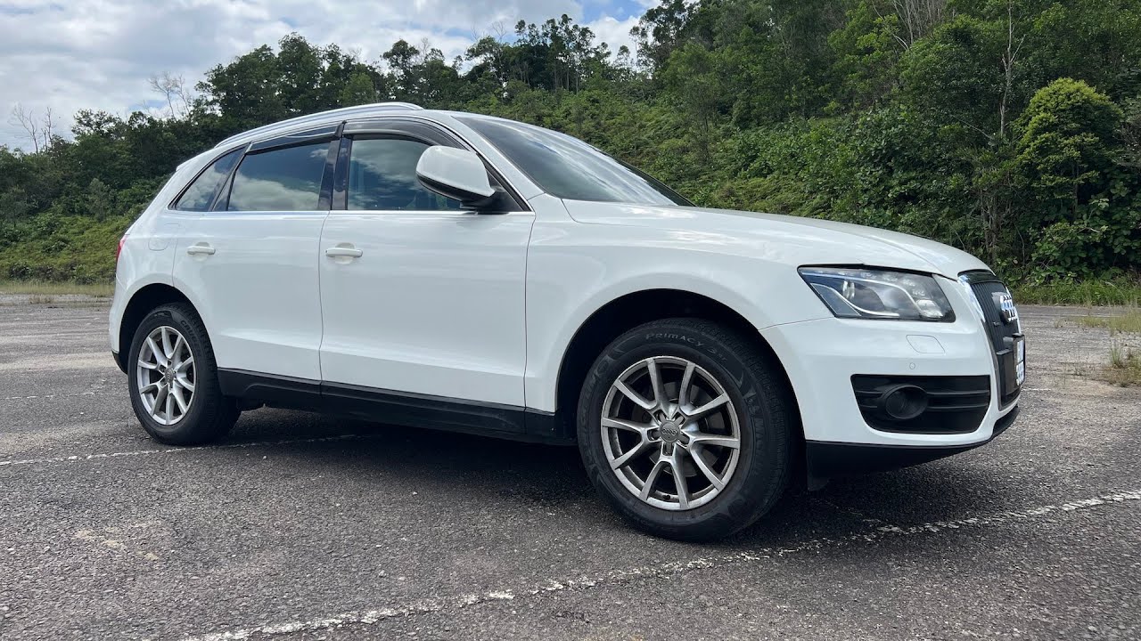 2009 Audi Q5 2.0 TFSI quattro Start-Up and Full Vehicle Tour