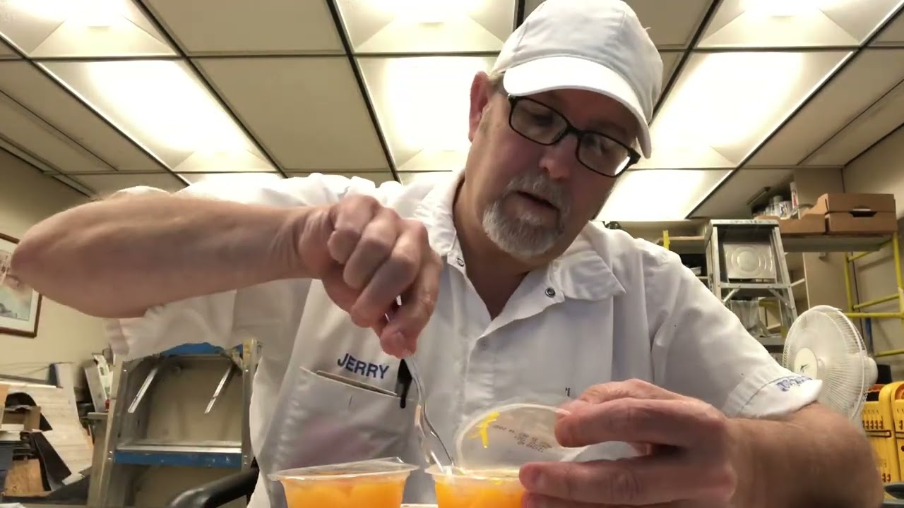 Dole vs Del Monte ( Mandarin Oranges) # The Beer Review Guy