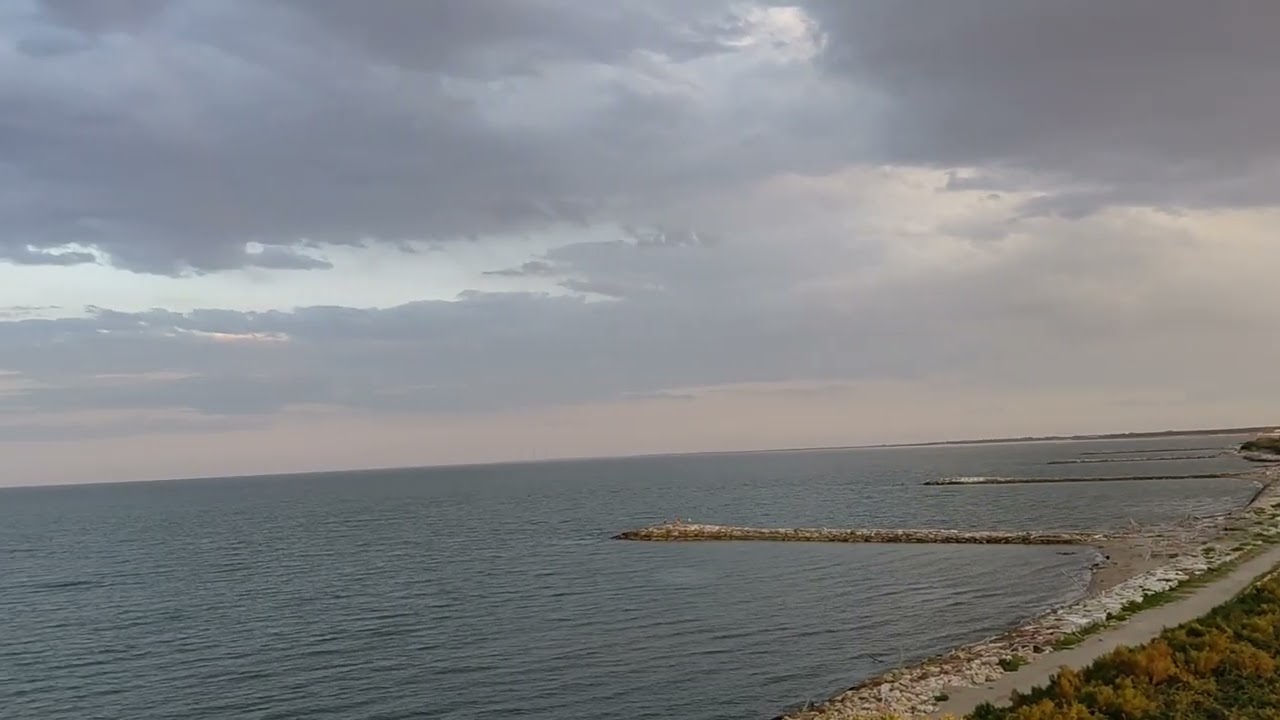 Playing a Liveset on the beach with the Korg Electribe 2