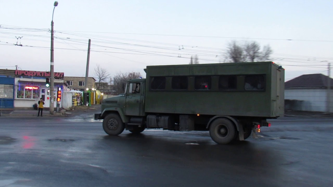 Convoy of National guard of Ukraine responding to patrol (code 2/3 + horns and lights)