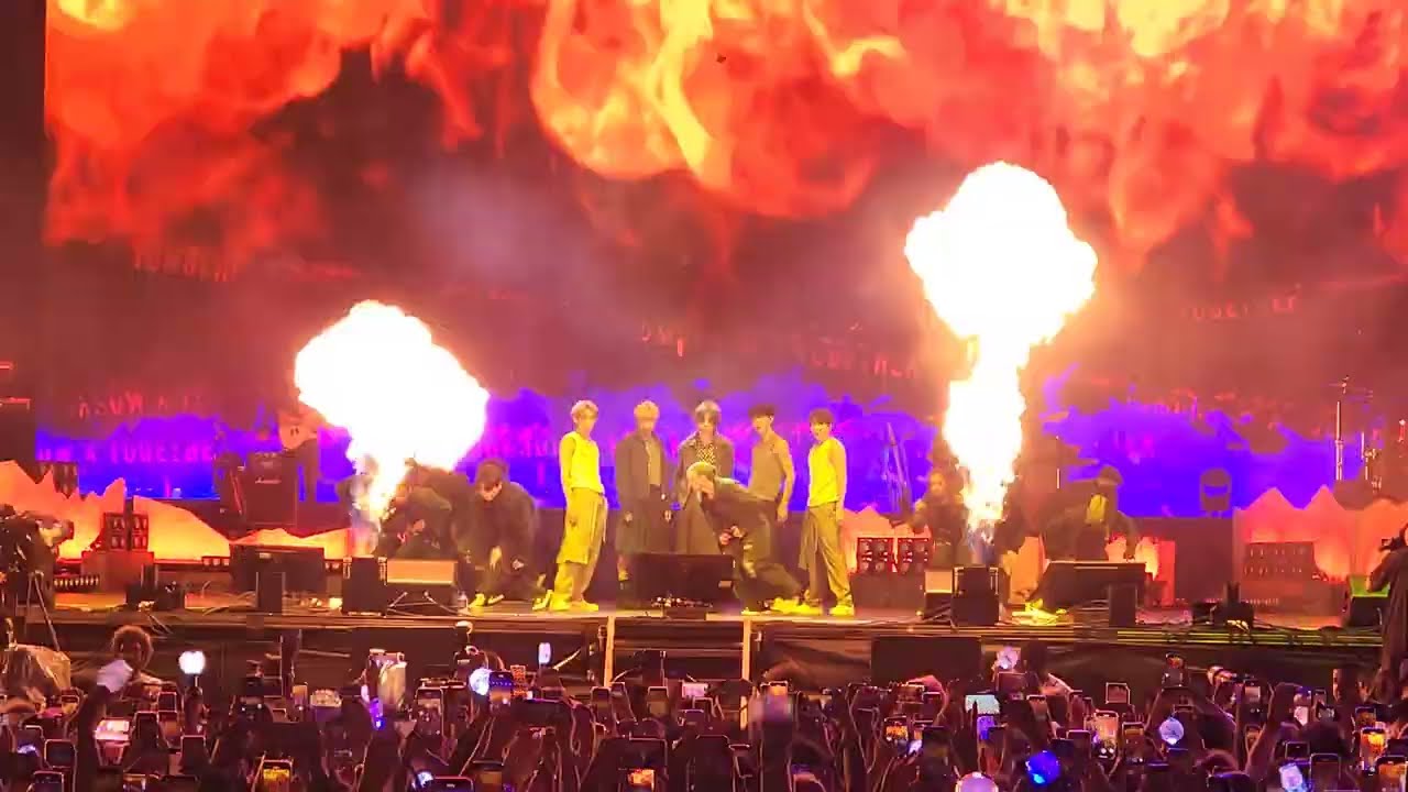 [4K] Tomorrow X Together - Good Boy Gone Bad, Lollapalooza 2023 (Fancam)