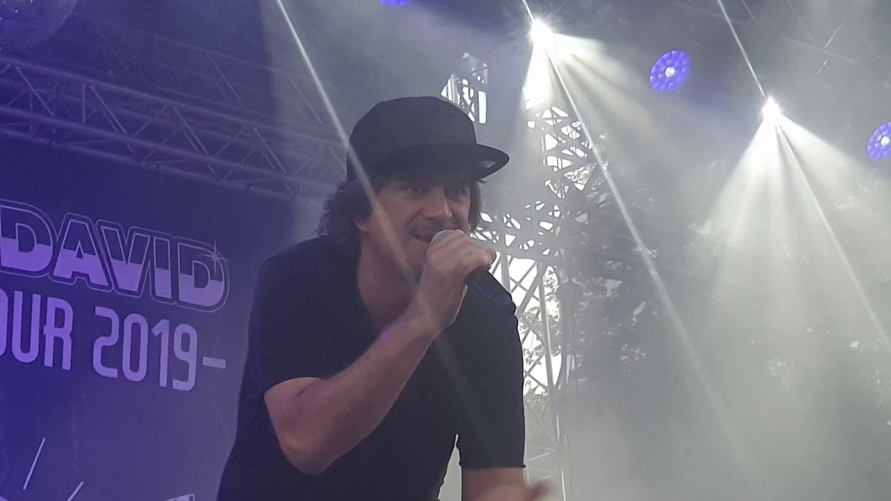 Sagvan Tofi -Večírek