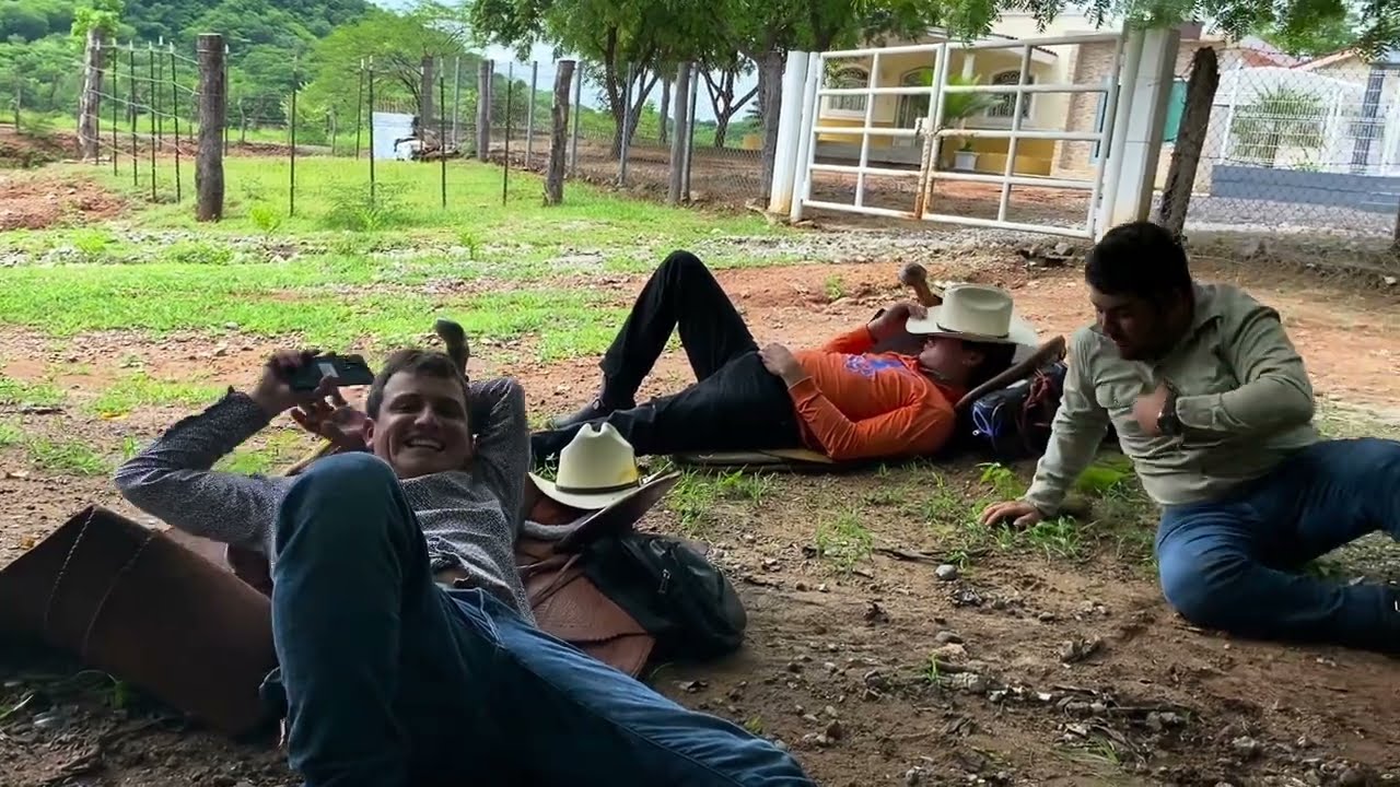 DEL RANCHO EL HORMIGUERO NOS FUIMOS EN LAS MULAS HASTA LA VIRGEN DE SANTA CRUZ🐴🌞🤠📹👌