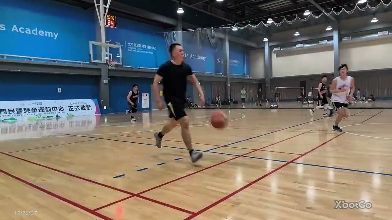 115/ 02/11 FTC太平運動中心歡樂打（場次8） Hugo組（淺）22 VS 15 貴組（深）