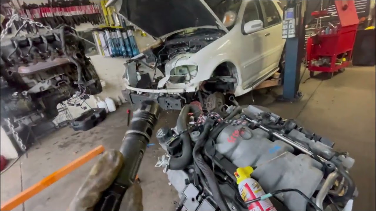 Mercedes benz ml500 instalando motor usado.
