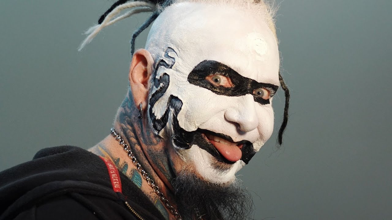 Chad Gray of Mudvayne Shares His Backstage Pre-Show Ritual