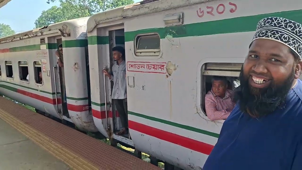 আজমপুর রেলস্টেশন 