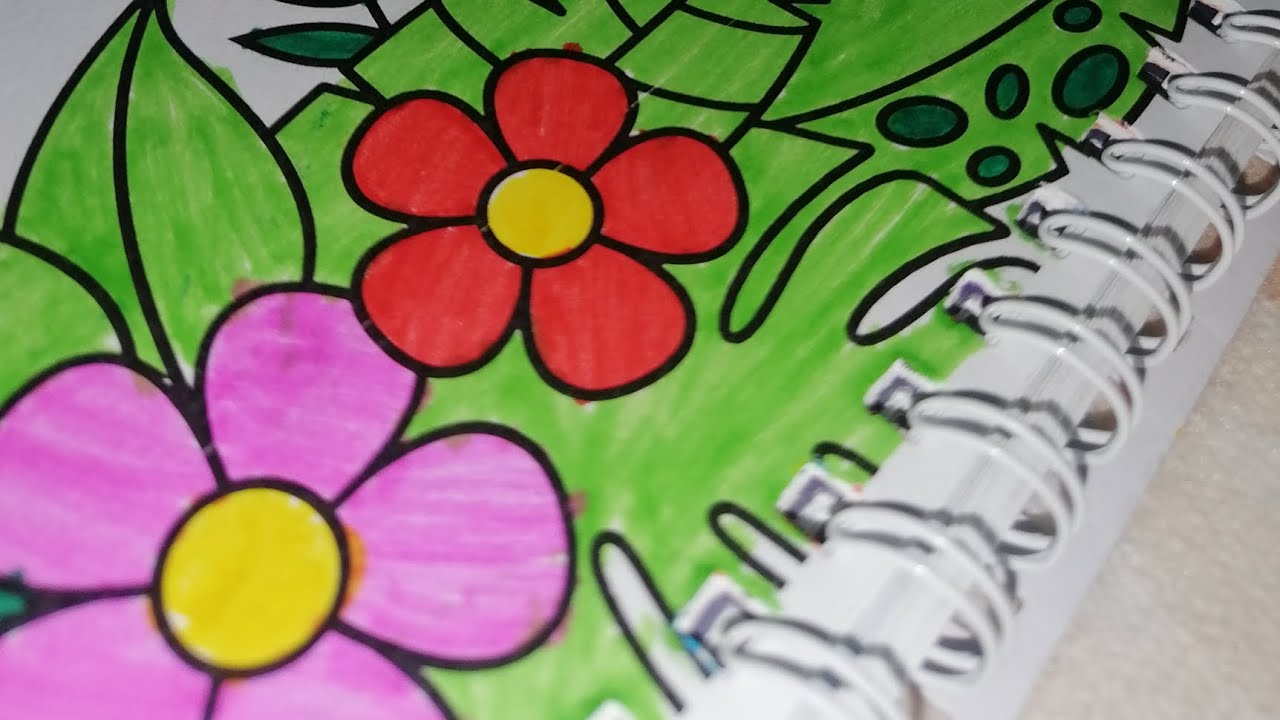 🌸Vibrant Floral Pattern Sketch with Lush Green Leaves🌿 & Colorful Blooms🌸