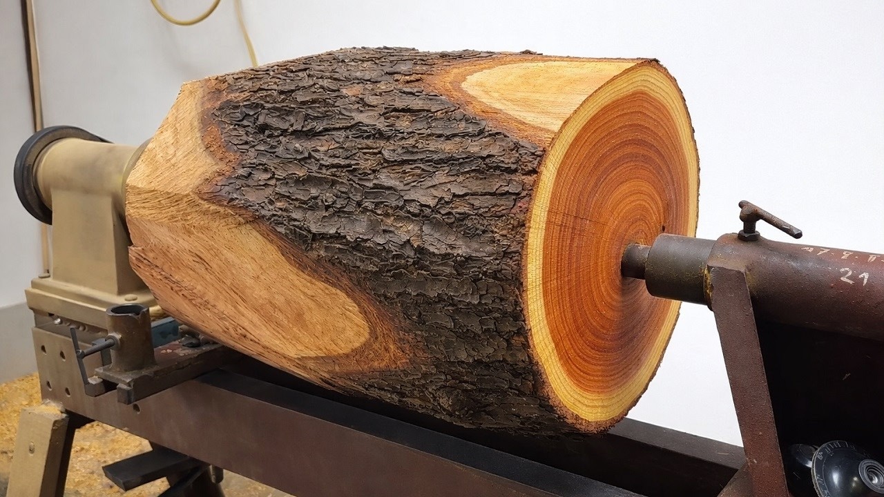 Beautiful large wooden block || The art of woodturning