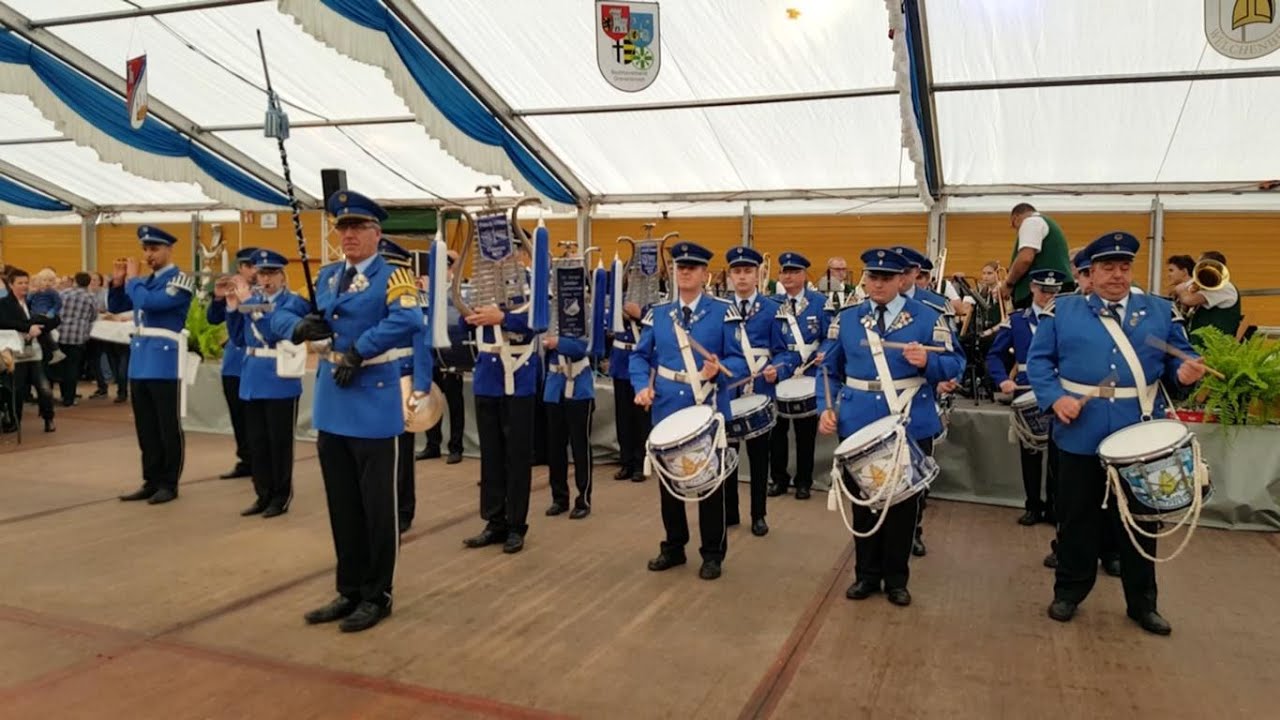 Tambourcorps 1898 Orken auf dem Jubiläum des Tambourcorps 