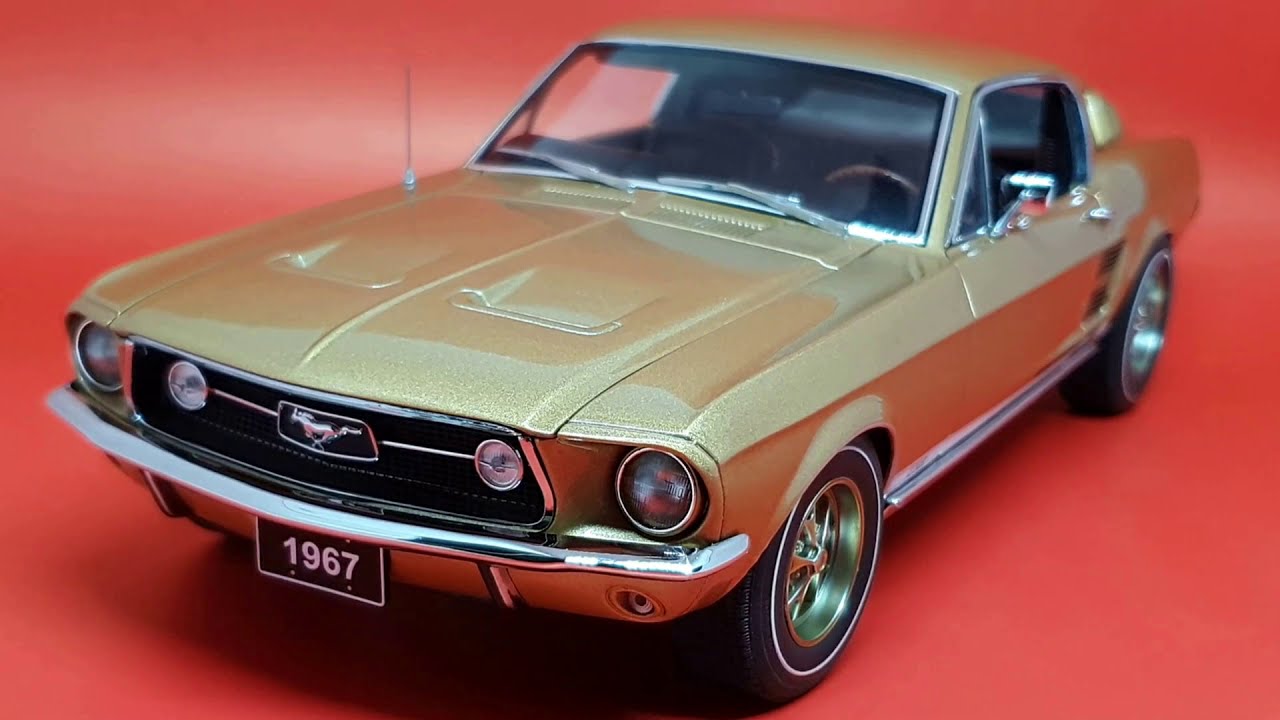 1/18 Ford Mustang GT Fastback 1967 by Autoart
