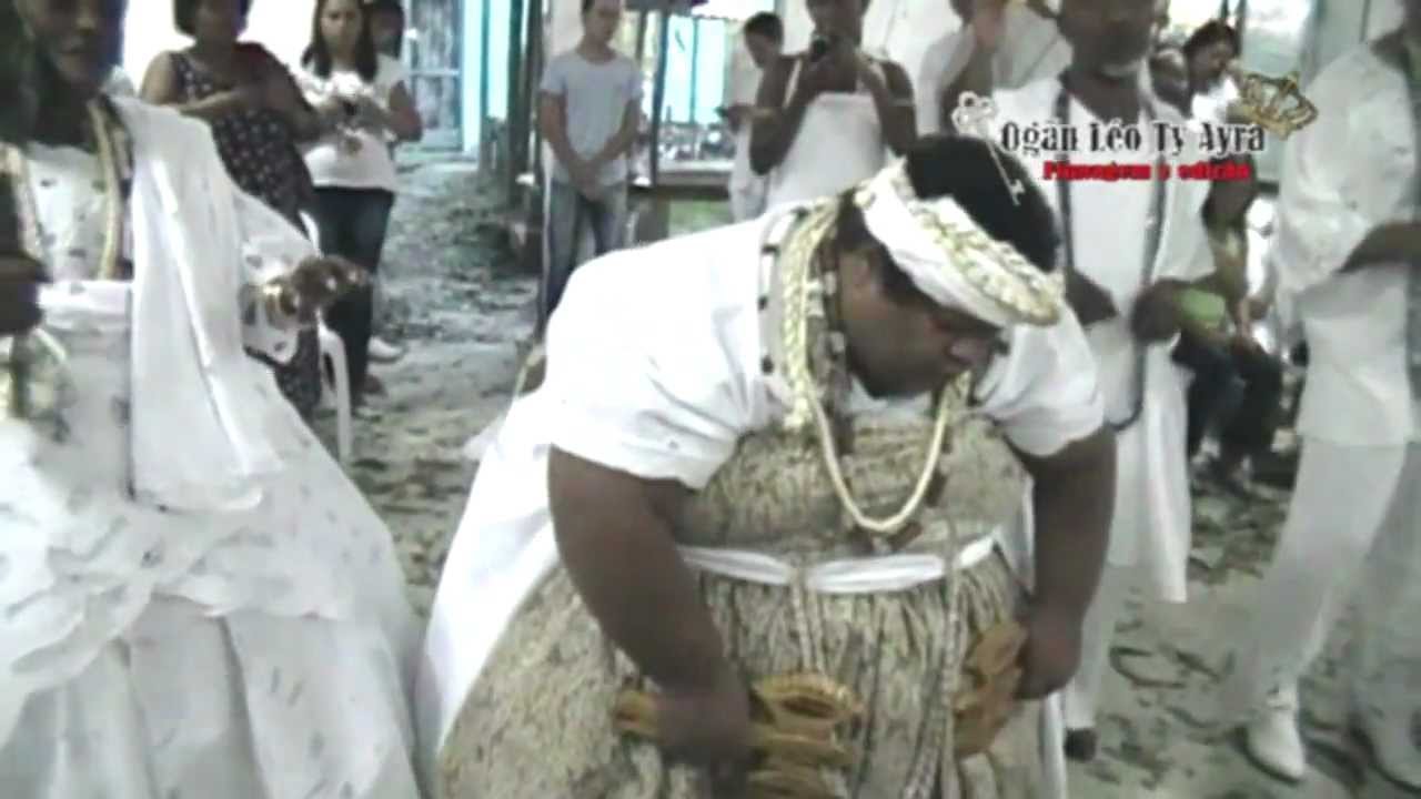 Angola - Pai Joãozinho de Zazi -  Banquete do Rei Xangô - Produção Ogãn Léo de Ayrá