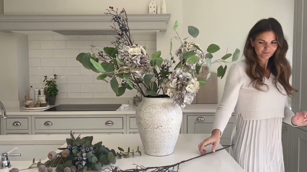 How to arrange: Faux Deluxe Winter Hydrangea Arrangement