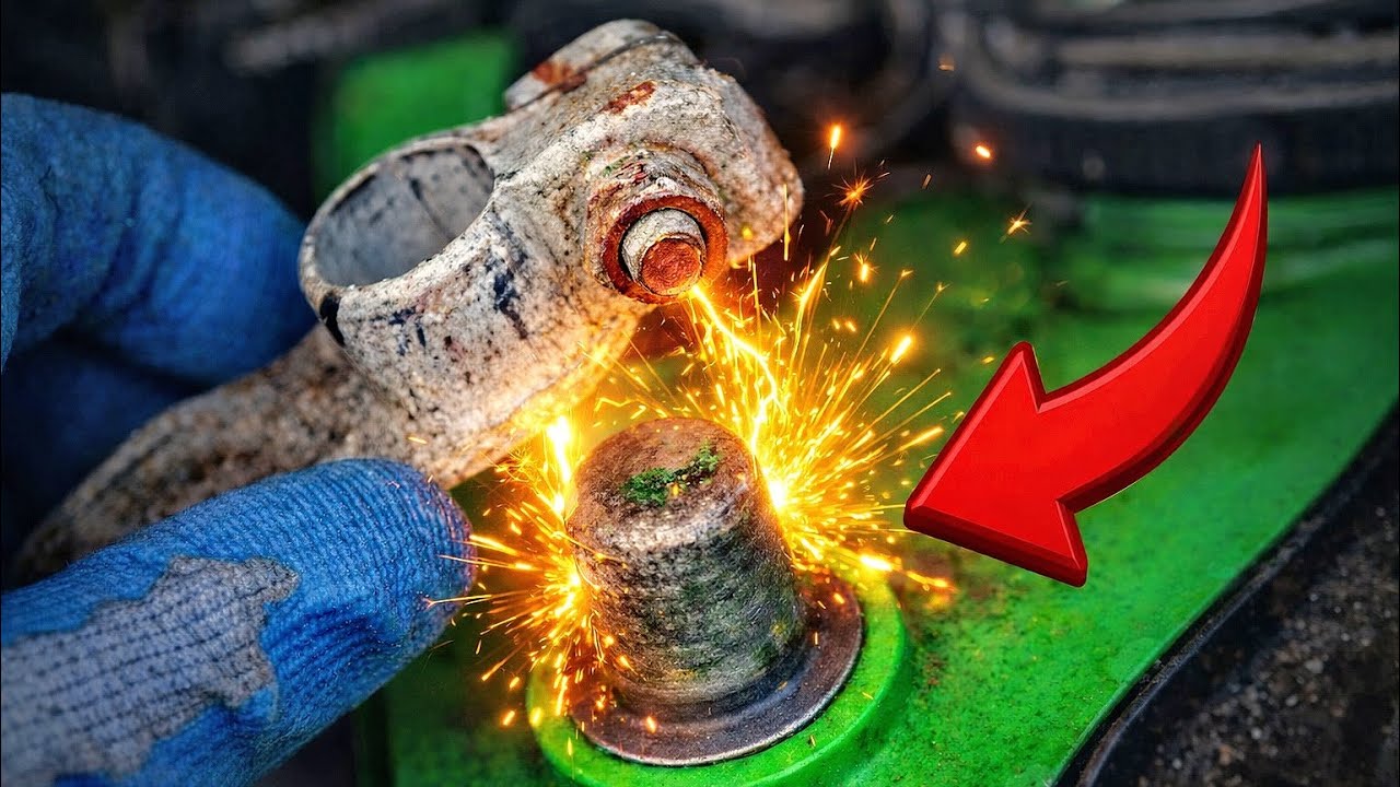 КАКУЮ КЛЕММУ АККУМУЛЯТОРА снимать ПЕРВОЙ? А потом надевать ПЕРВОЙ??