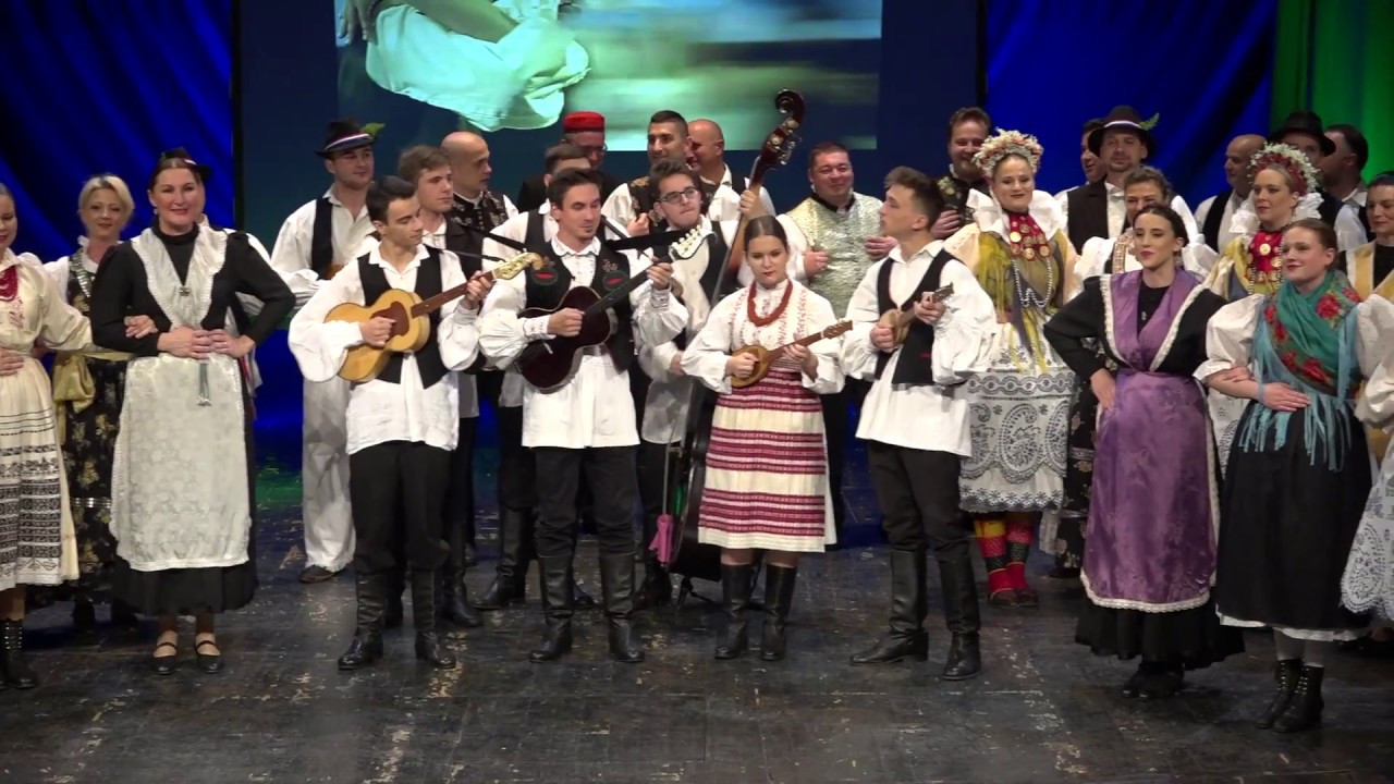 Dobar večer stara mila majko