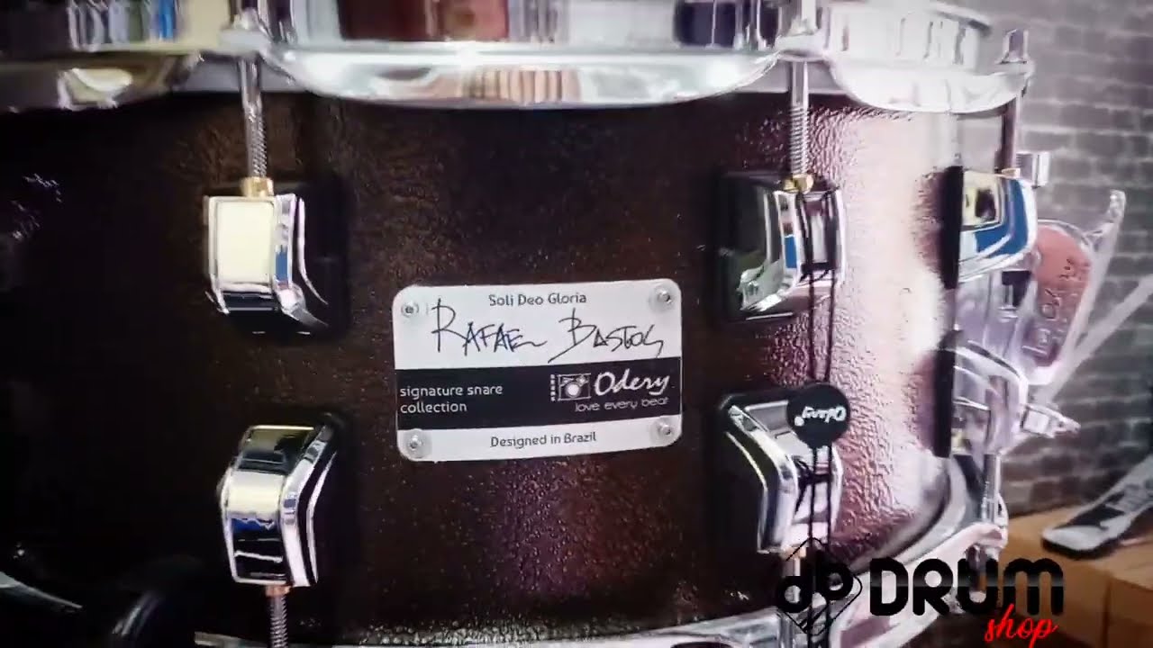 Caixa Odery Signature Rafael Bastos.