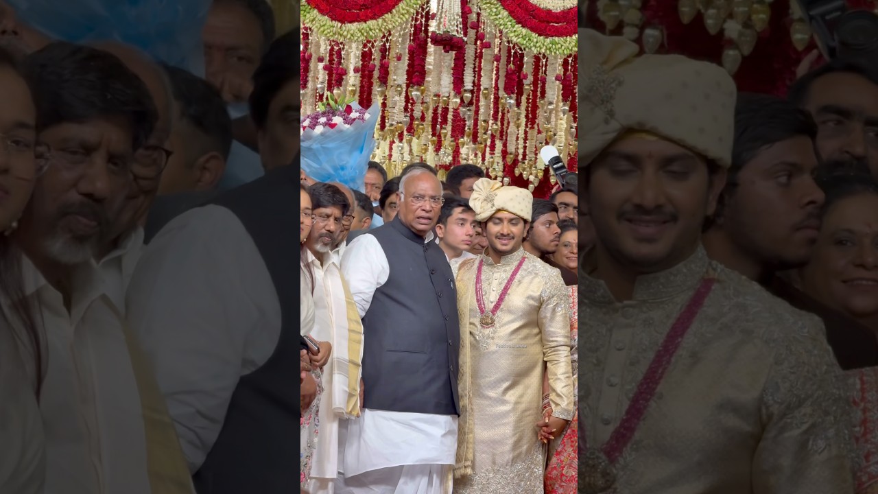 Mallikarjun Kharge at batti vikramarka son marriage #mallikarjunkharge #battivikramarka #shorts