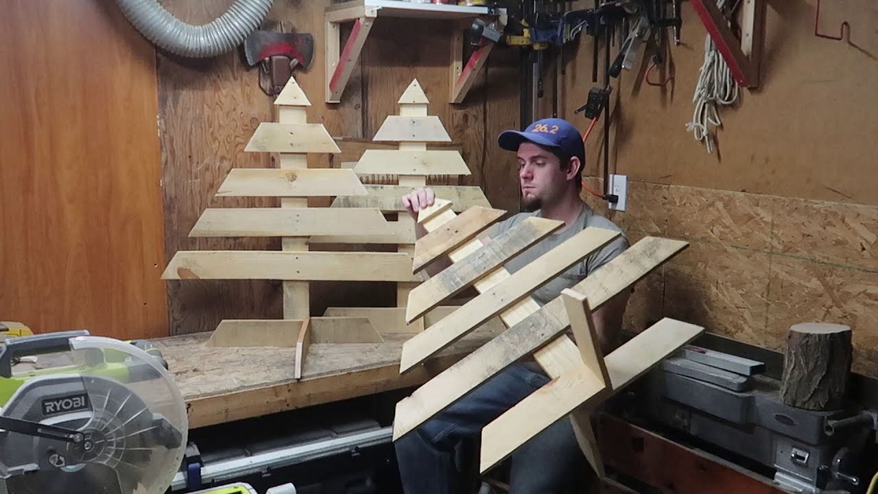 Quick and Easy Pallet Wood Christmas Trees