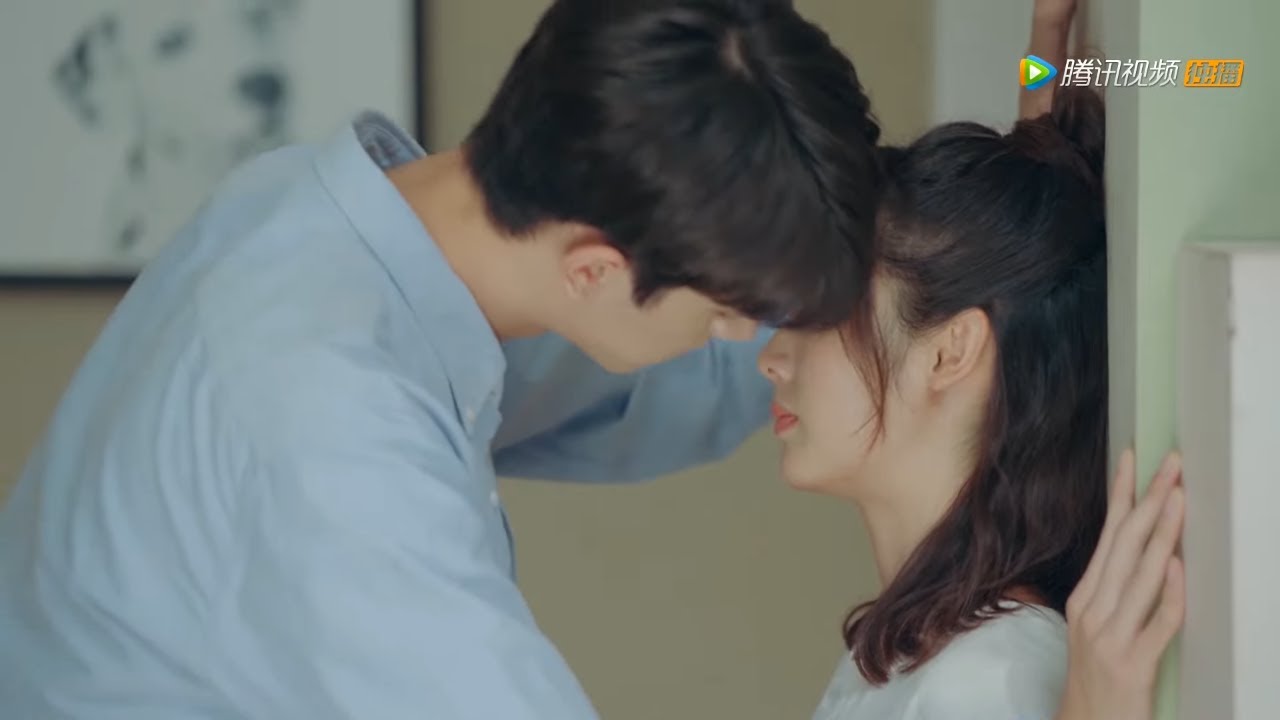 ⏲Gu Weiyi comfort Situ Mo with hug and kiss when she encountered unhappy things at work