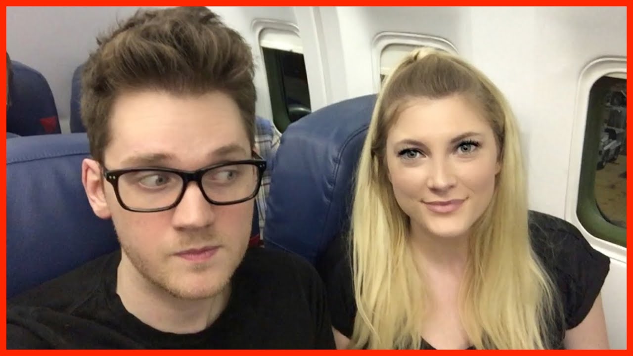 RED EYE FLIGHT ALRIGHT?!  // 12 Days of Vlogmas Day 8