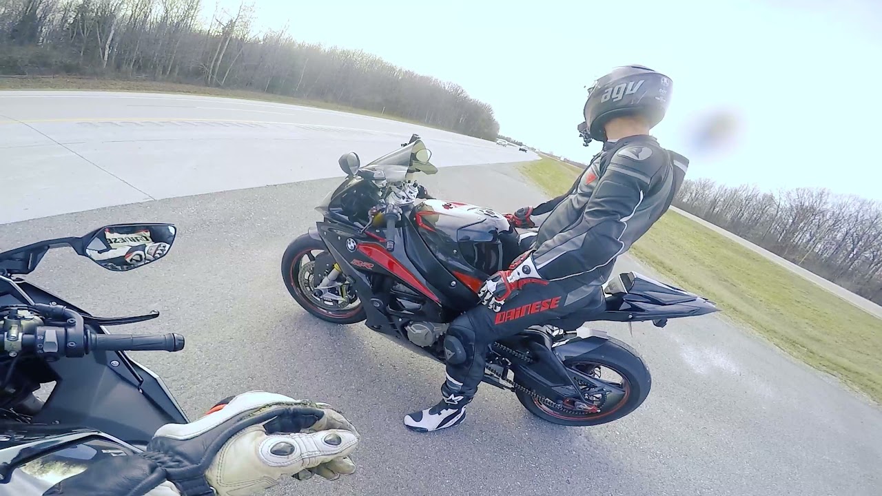 going 209mph on Ninja H2 pretending to be MW..