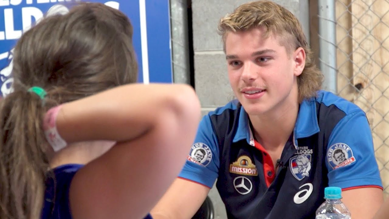 Mic'd Up | Signing Session