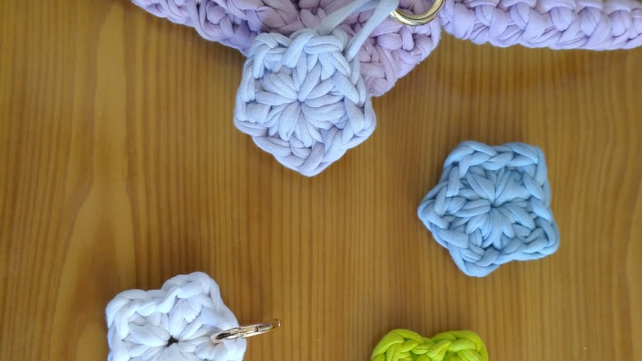 Penye İp ile Küçük Yıldız Anahtarlık Aksesuar Yapımı (Knitting)