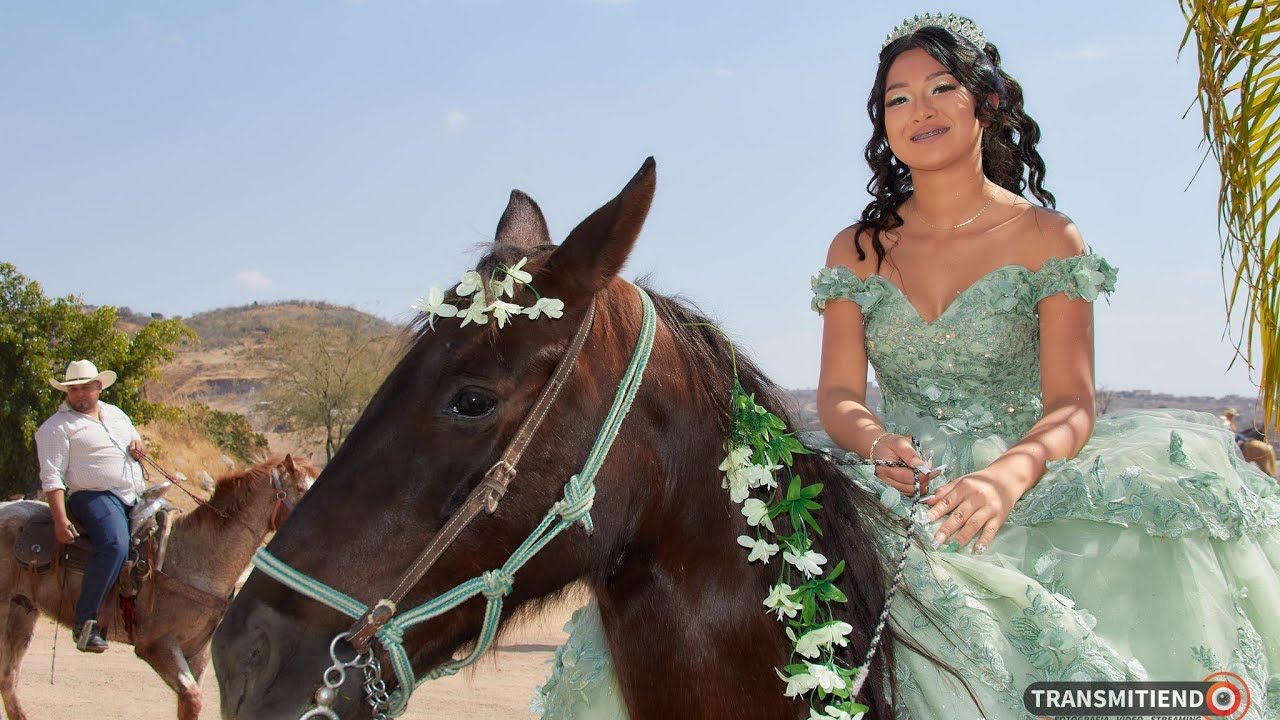 FIESTA 💃🏻🔊🕺🏻 - XV Años de Esmeralda Irazú👸🏻 en Salón Lupita - Ojo de Agua.  LEÓN, GTO.