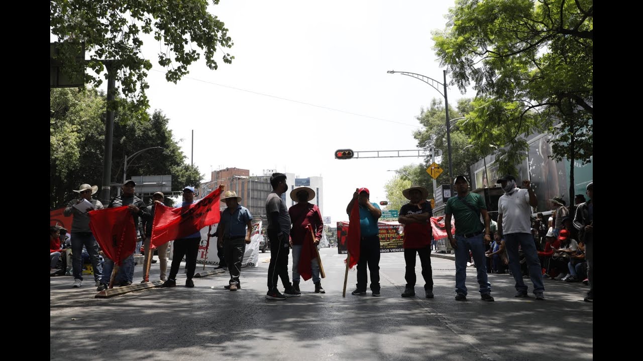 Maestros de la CNTE bloquean Reforma en su quinto día de protestas en la CDMX