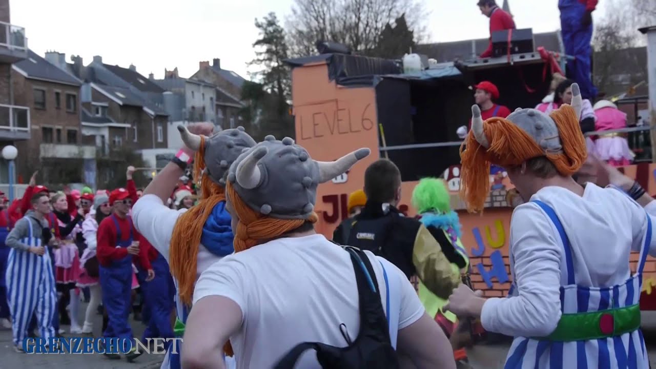 Bushofparty nach dem Eupener Rosenmontagszug