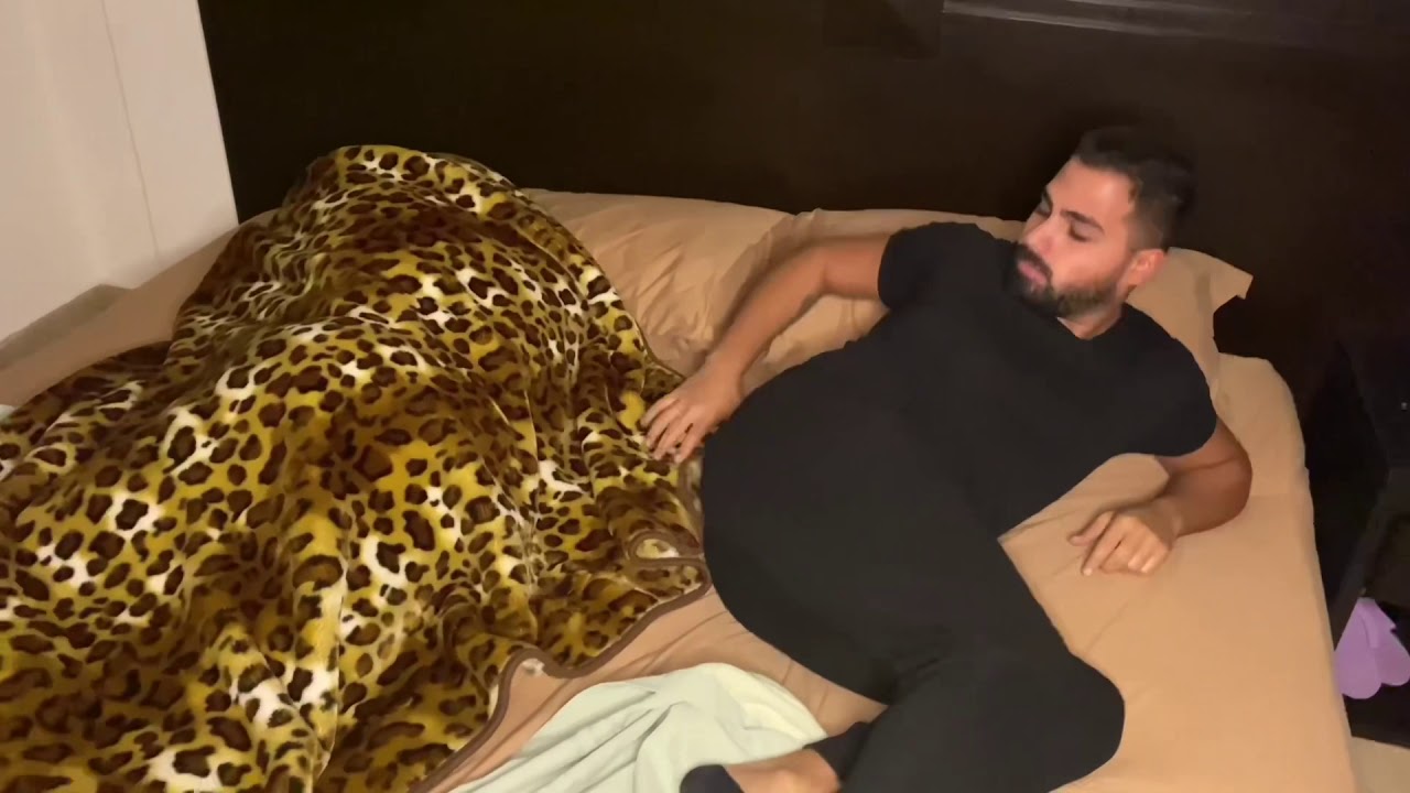 جو صادر و جيمي صادر فيديو انواع اصحابك يلي بيجو ينامو عندك