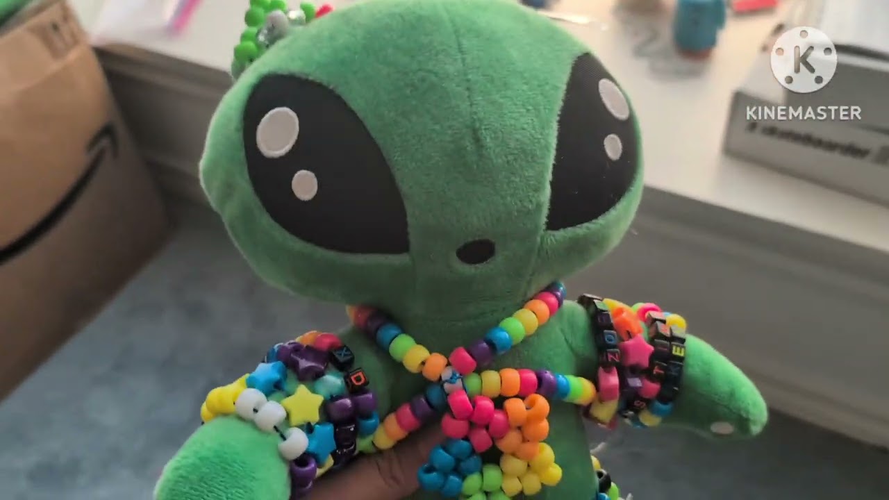 How to take care of ur IKEA Alien! (feat. Zorblitz) Check desc plz