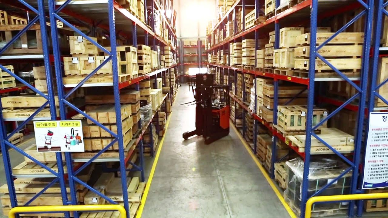 Doosan 7-Series Reach Truck