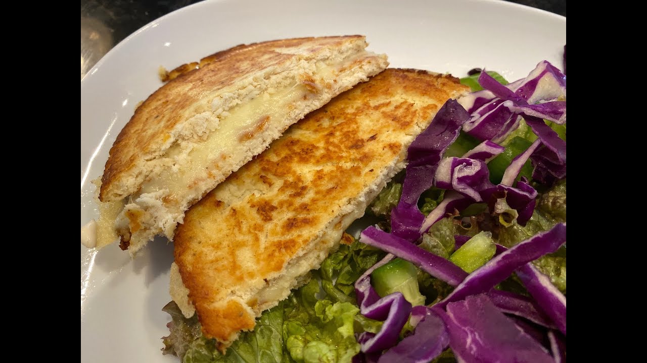 Grilled cheese ou croque Monsieur cétogène 0,8g de glucides. Sorte de pain