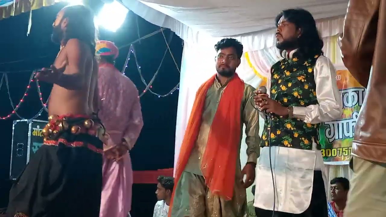 सुरेश जी लाइट डेकोरेशन बोरों वाली मादड़ी गायक पुष्कर जी सांखला सामल में