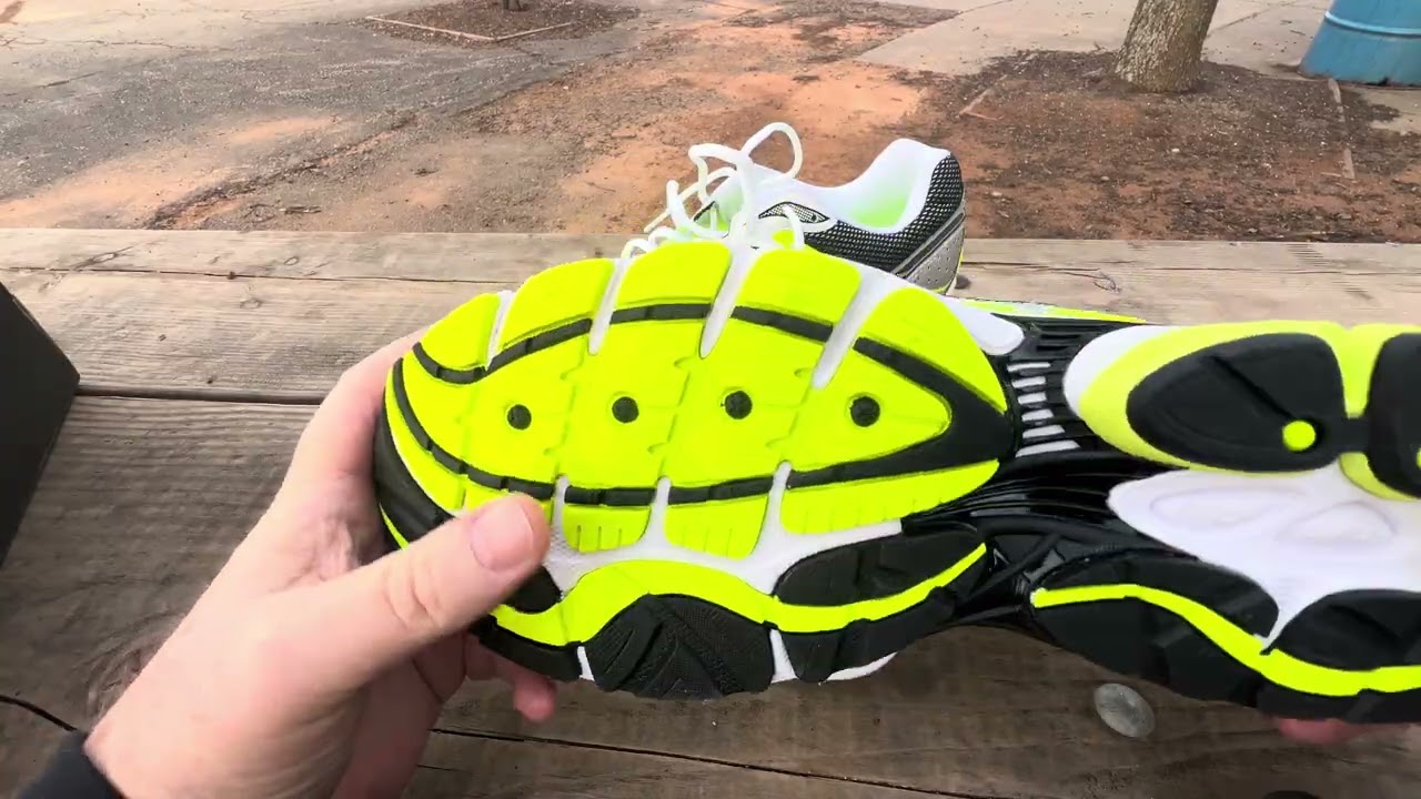 Saucony Day glows 