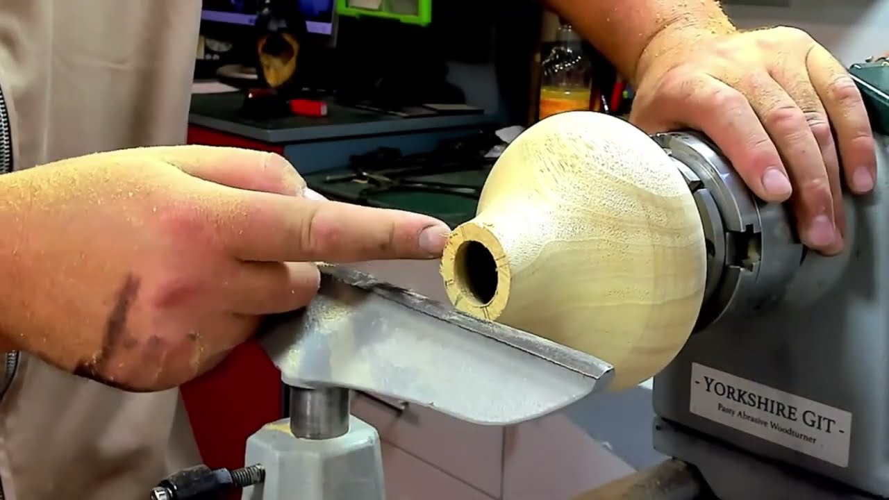 Hollow form - Using the Simon Hope Tools, With A Bit of Colour