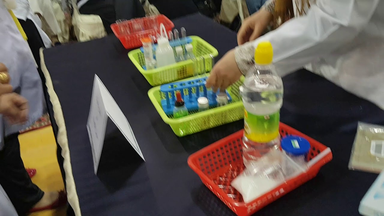 ورشه مهارات التعامل مع المواد الكيميائية وبعض المواد اعداد وتنفيذ مشرفه المختبرأ /وفاء الحاضر