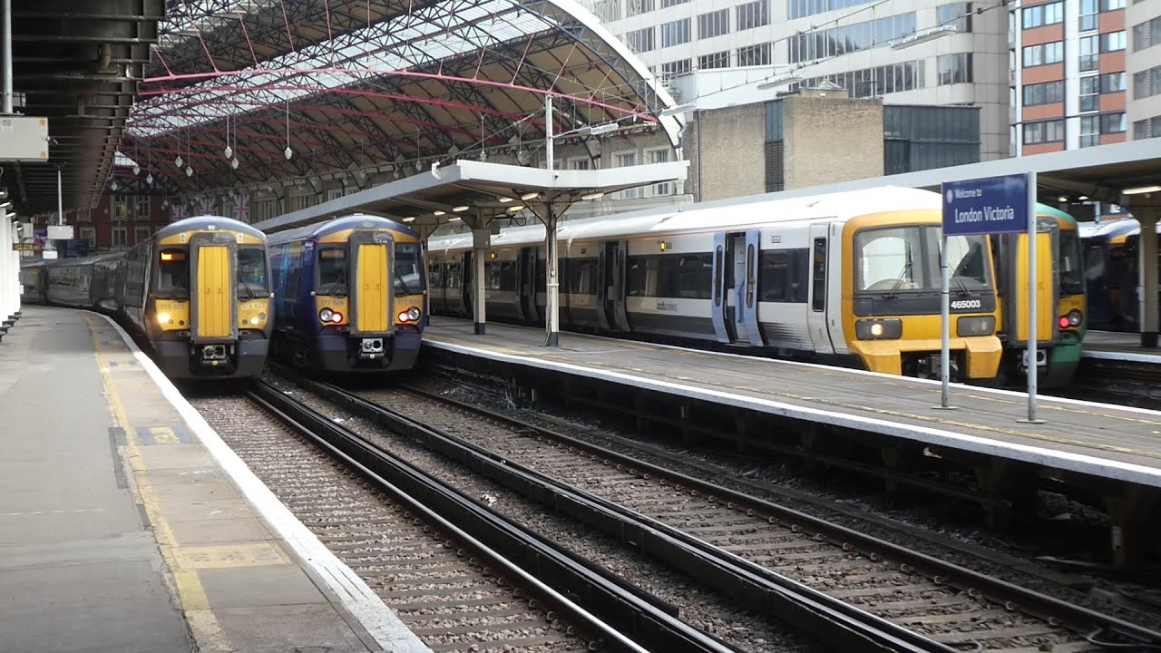 Southeastern Trains at: London Victoria - 14 March, 2022