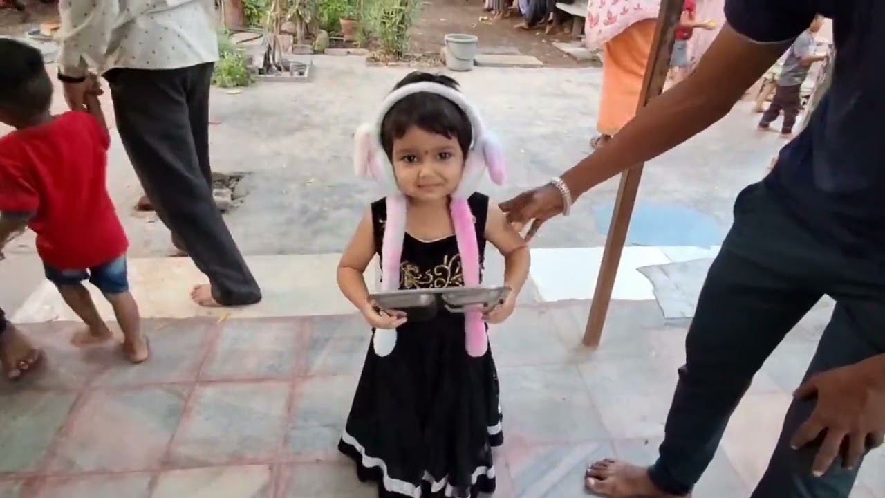 कभी-कभी मासूमियत की दुनिया में खो जाने से सही रास्ता मिल जाता है ❤️🌺🌸