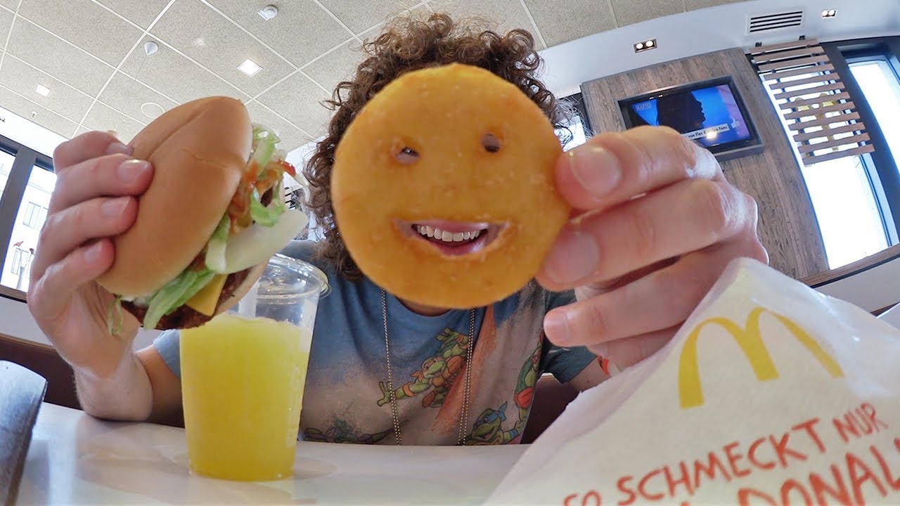 Какие СТРАННЫЕ вещи продают в McDonald's в ГЕРМАНИИ?